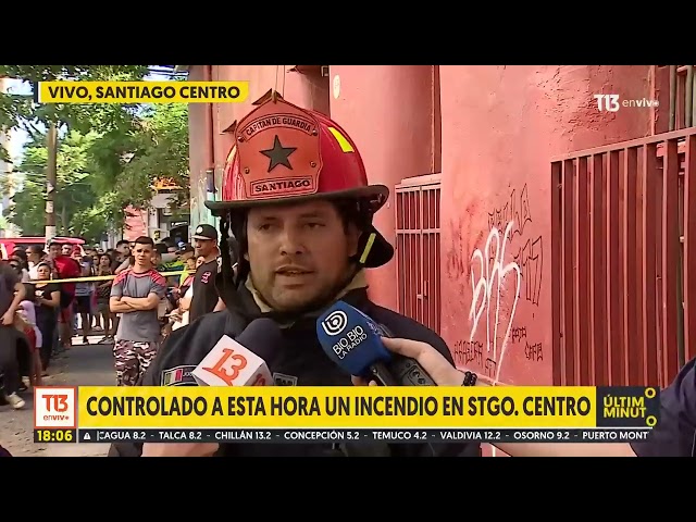 Incendio consume departamento en Santiago en víspera de Año Nuevo