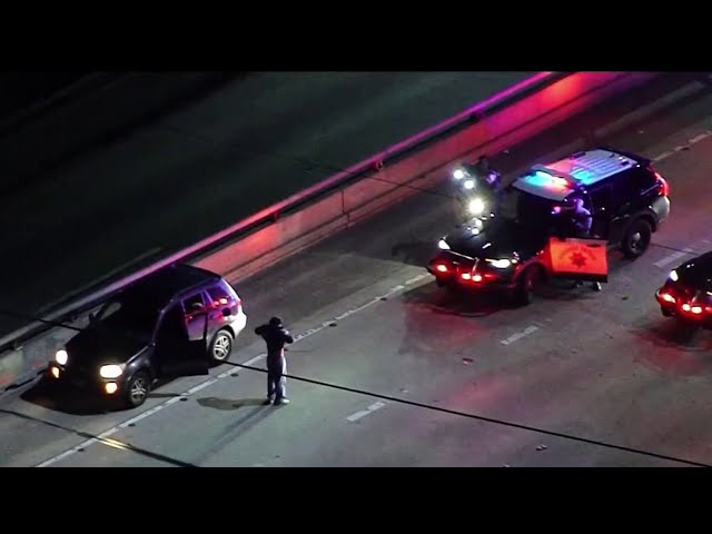 Suspected DUI driver stops to get gas during pursuit