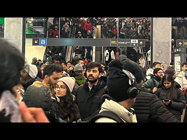 Fight on Toronto subway sparked delays, dangerous overcrowding at Union Station on New Year's E