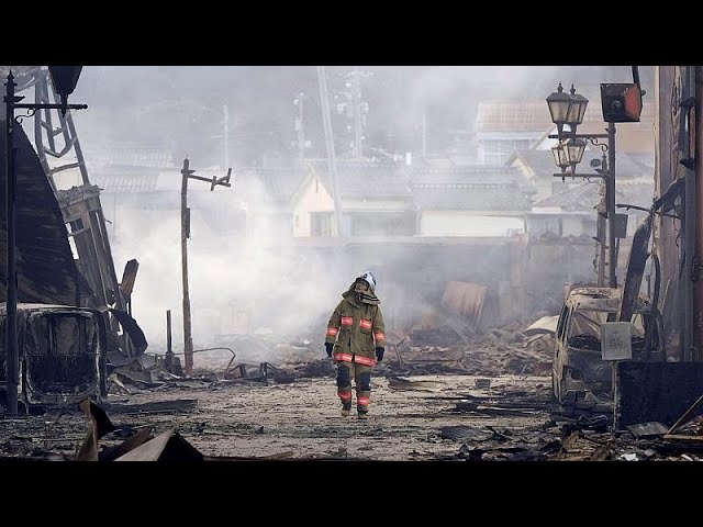 Séismes au Japon : 62 morts, course contre la montre pour retrouver des survivants