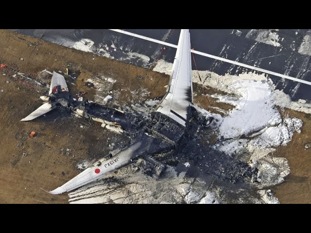 Nach Flugzeugkollision: Japan untersucht Unglücksursache