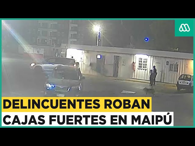 Violento robo en Maipú: 8 delincuentes sustraen cajas fuertes de bencinera