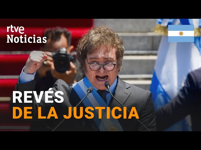 ARGENTINA: El SISTEMA JUDICIAL SUSPENDE cautelarmente la REFORMA LABORAL de MILEI | RTVE Noticias