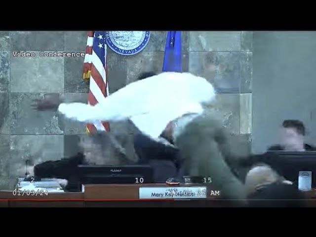 Judge attacked by defendant during sentencing in Las Vegas