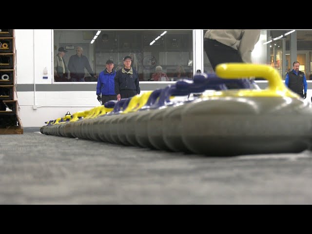 Pair of 93-year-olds square off in Calgary curling league