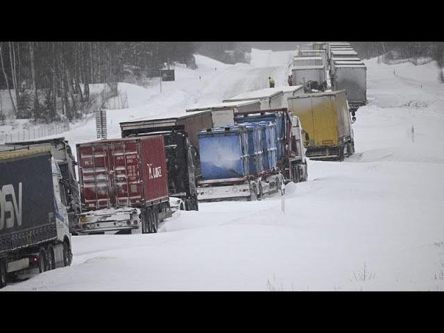 Intempéries hivernales : tempêtes de neige et inondations perturbent les transports en Europe