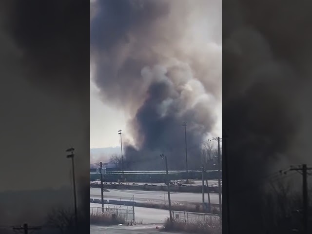 Smoke seen from miles away from large fire at New Jersey warehouse #Shorts