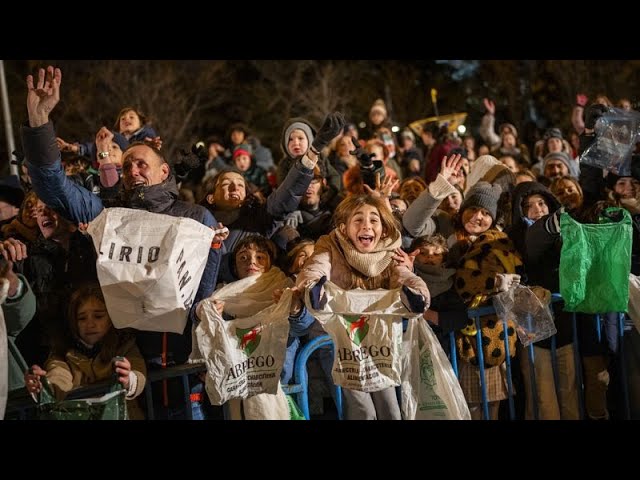 Así ha sido la cabalgata de Reyes Magos que ha recorrido las calles de Madrid