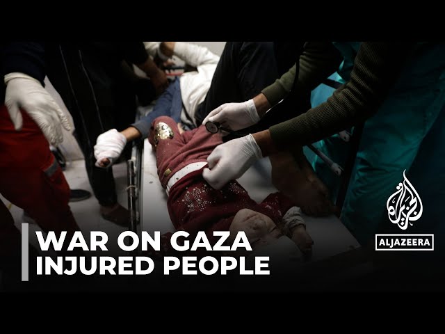 Israeli air strikes: Injured people fill hospital in central Gaza