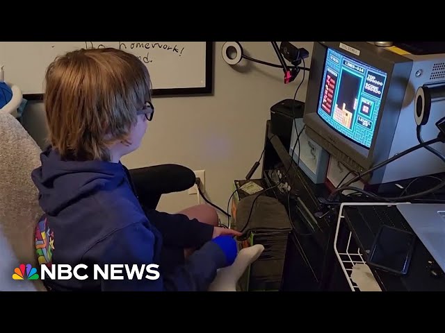 13-year-old meets Tetris creator after beating original game