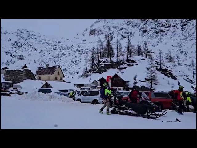 Two hikers dead after being struck by avalanche in the Italian alps