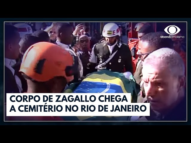 Corpo de Zagallo chega a cemitério no Rio de Janeiro