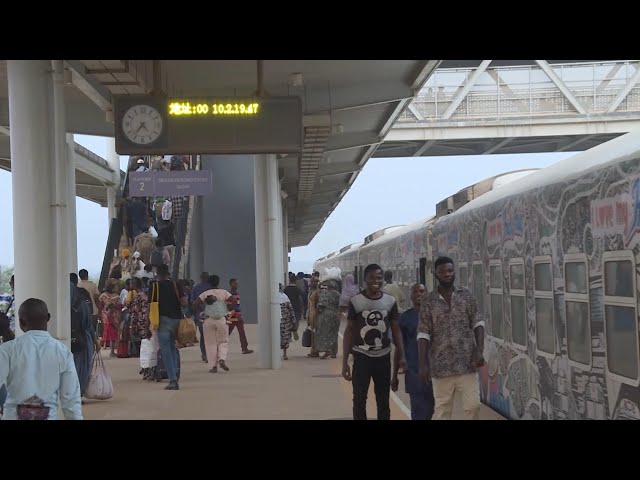 GLOBALink | Chinese-built rail project sparks joyful Yuletide journeys in Nigeria