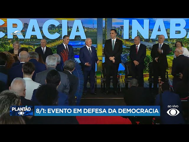 8/1: autoridades participam de evento em defesa da democracia