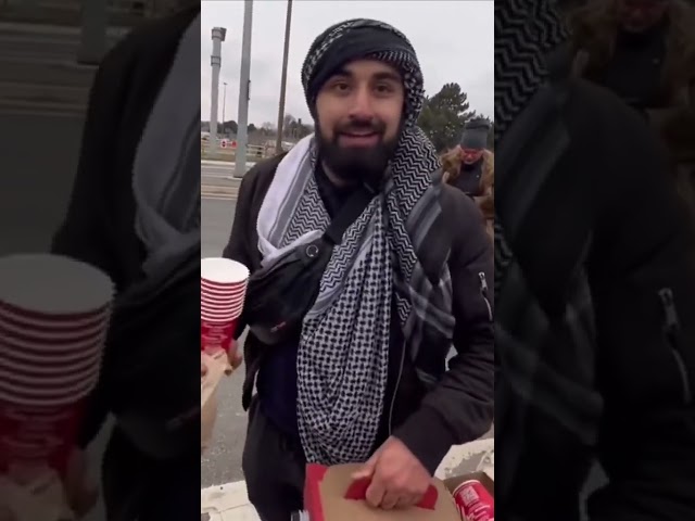 Toronto Police have sparked controversy after delivering coffee to pro-Palestinian protesters