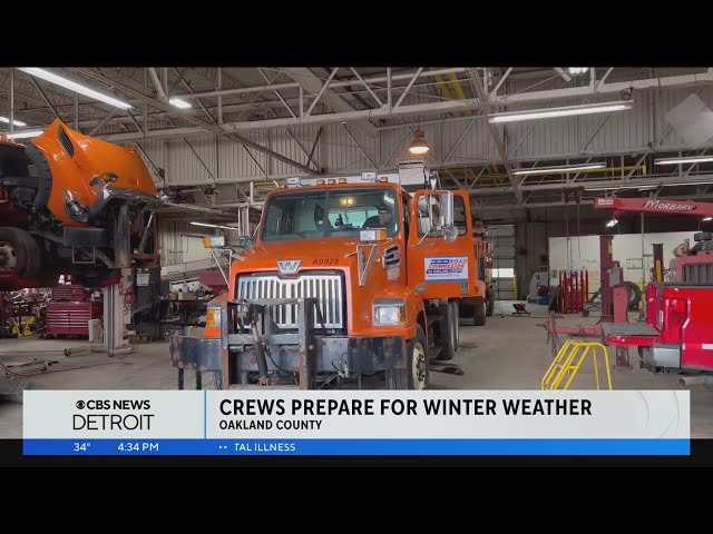 Metro Detroit road crews prepare for wintry mix