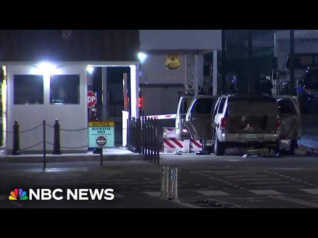 Driver crashes into White House gates, taken into custody