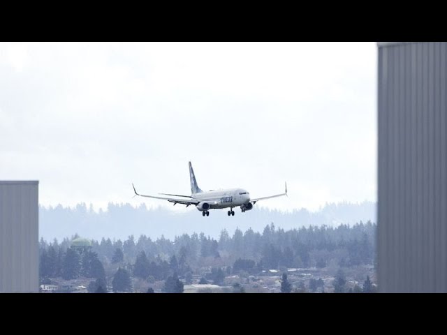 Airlines find loose bolts in Boeing plane checks