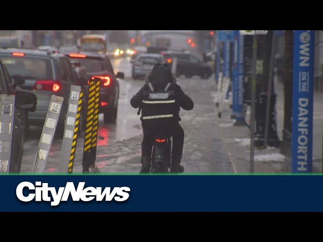 Renewed push to clear the way for winter cyclists