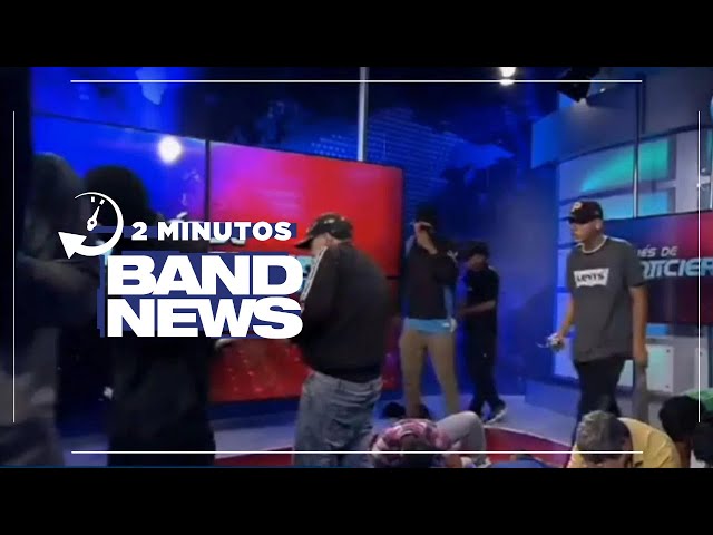 BandNews em 2 Minutos (09/01/24 - Noite) - Invasão a TV no Equador