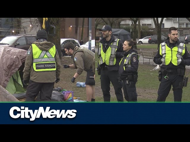 Decampment forces dozens out of Oppenheimer Park during coldest week of winter