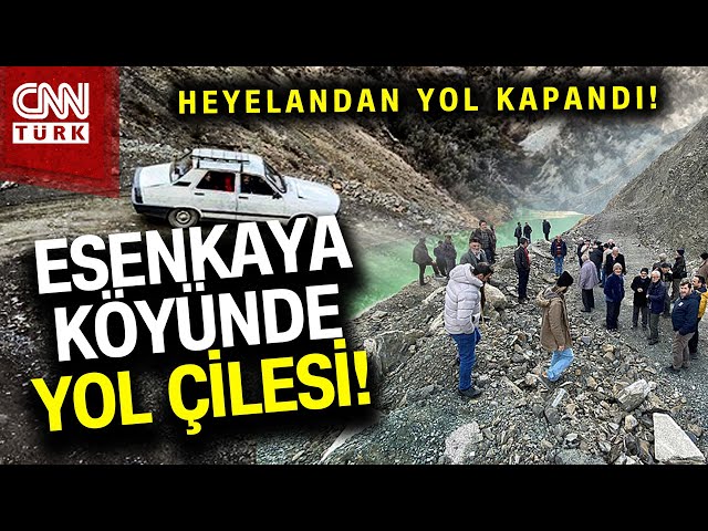 ⁣Köylülerin Yol Kabusu! Artvin'de Çifte Heyelandan Kapanan Yol Ulaşımı Durdurdu #Haber