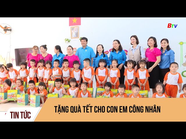 Tặng quà tết cho con em công nhân