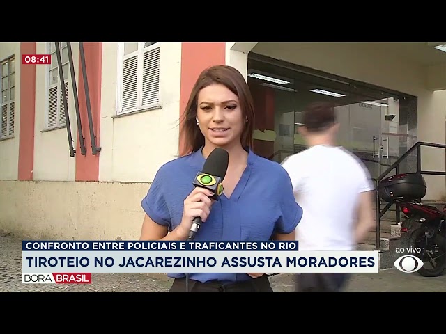 Tiroteio entre policiais e traficantes assusta moradores no RJ