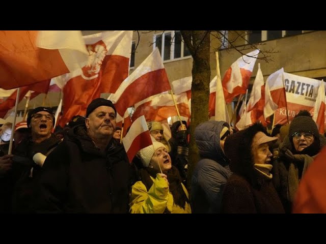 Poland's president to pardon former politicians arrested on Tuesday