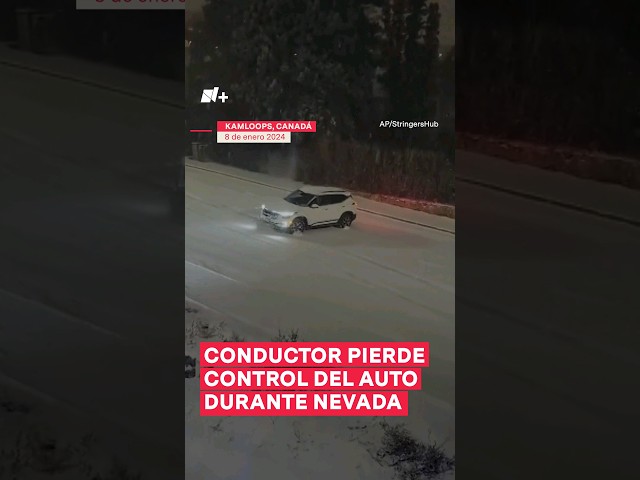 Conductor pierde control de su auto durante nevada - N+ #Shorts