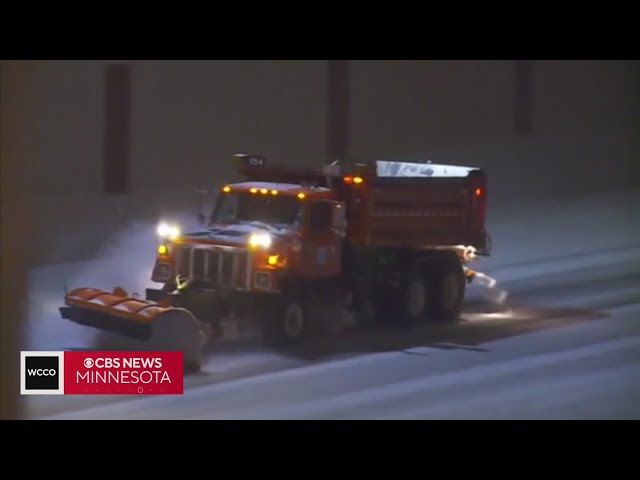 MnDOT workers prepare to keep roads clear during snow