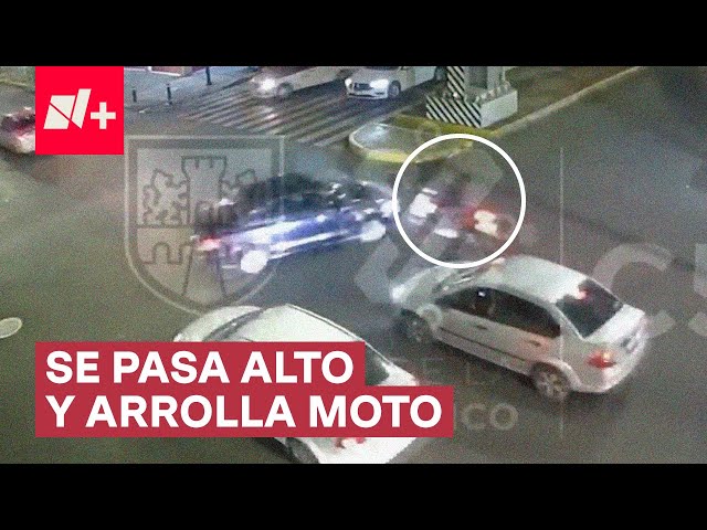 Coche se pasa alto y atropella a motociclista en la Venustiano Carranza - N+