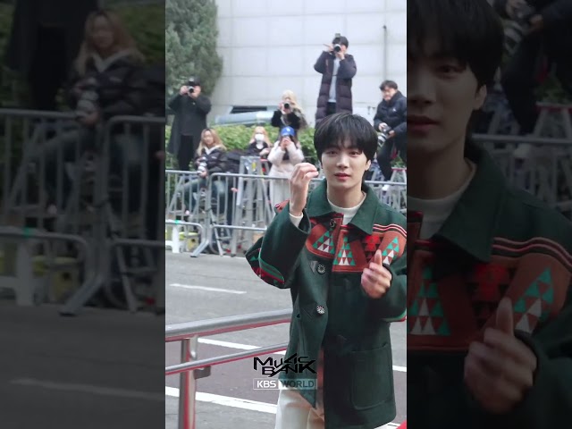 ⁣#KimJonghyeon #김종현 #뮤뱅출근길