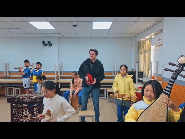 Exploring traditional Chinese folk music with Canadian expat