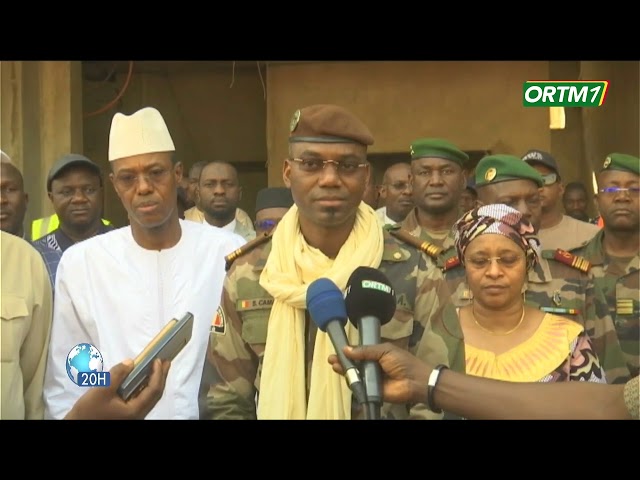 FAMa | Visite du chantier de l'hôpital #militaire de Banankoro Senou par le gouvernement