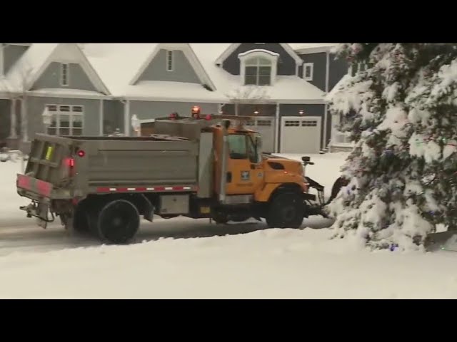 Chicago winter storm wreaks havoc on city and suburbs alike