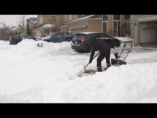 Tips for making snow shovelling easier and safer