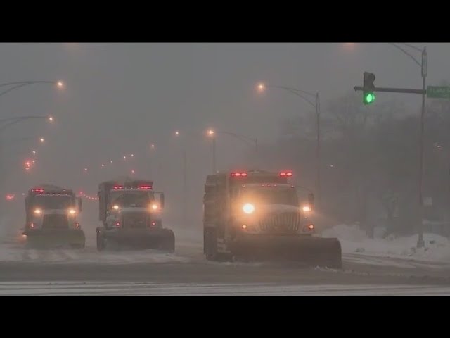 Chicago snow plows prepare roads for chilling temperatures