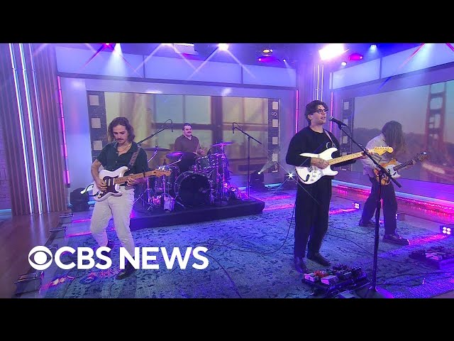 Saturday Sessions: Vacations perform "Midwest"