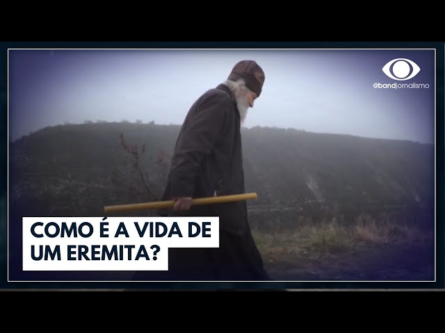 A vida de um eremita: homem abandona profissão, esposa e filhos e adota nova estilo de vida