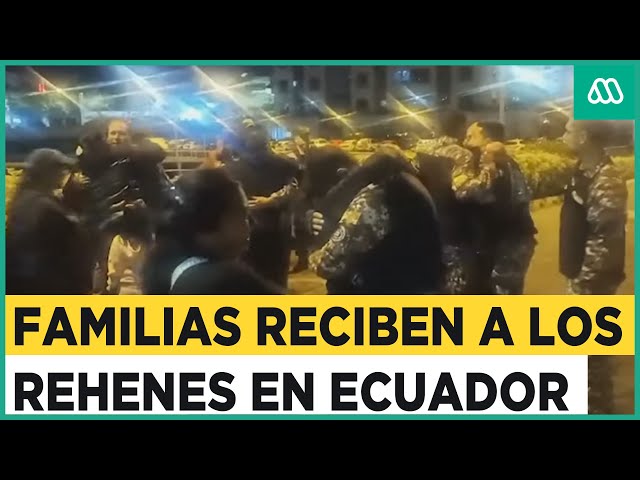 Rehenes se encuentran con sus familias tras intervención militar en Ecuador