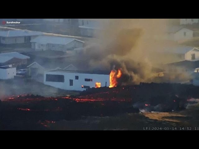 Las casas se derrumban por la lava en Islandia: "No nos rendiremos"