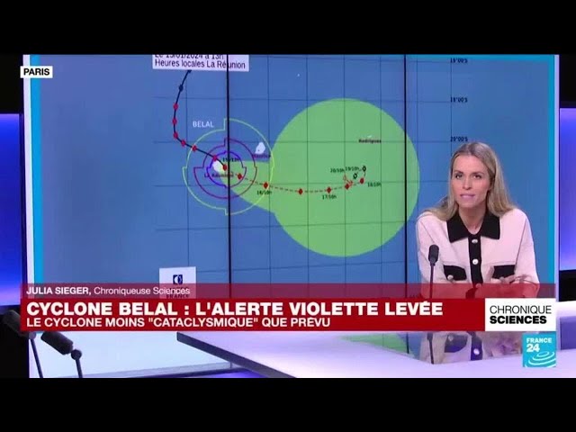 Le cyclone tropical Belal moins "cataclysmique" que prévu • FRANCE 24