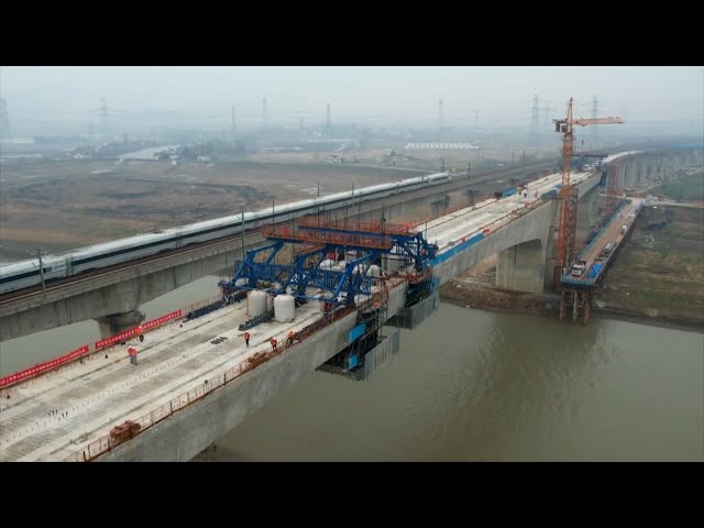 China connects another mega bridge