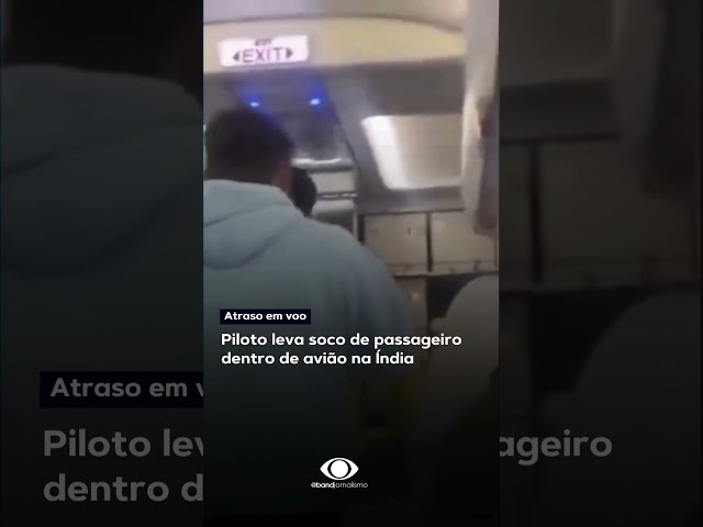 Piloto leva soco de passageiro dentro de avião na Índia