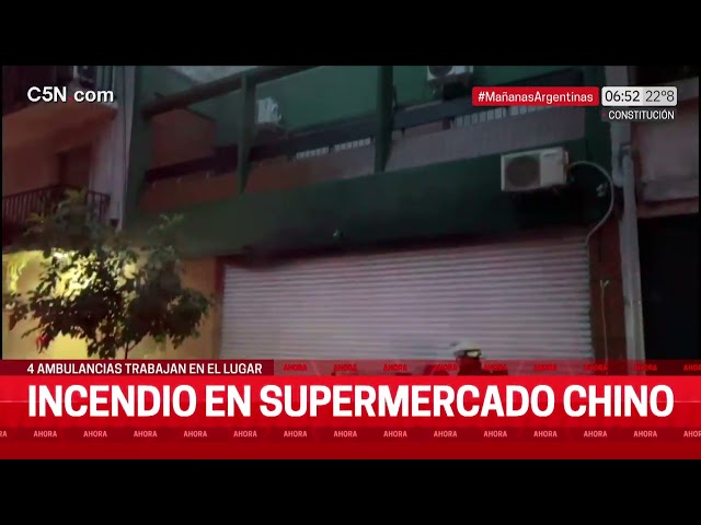 INCENDIO en un SUPERMERCADO CHINO en CONSTITUCIÓN: 4 AMBULANCIAS TRABAJAN en la ZONA