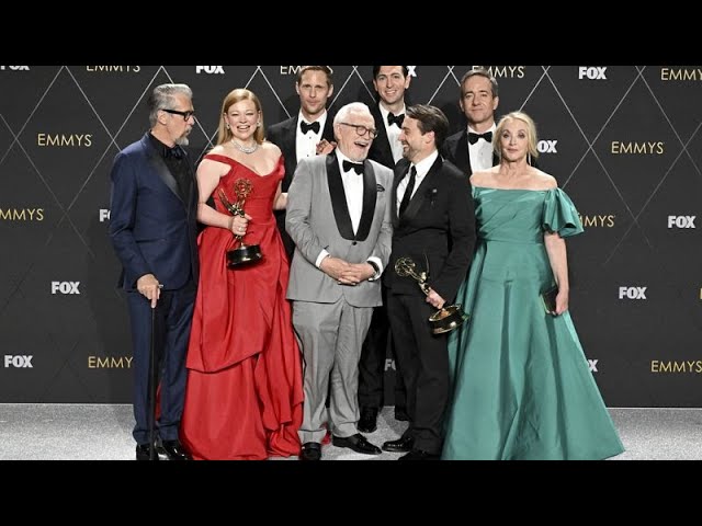 Succession y The Bear las series más premiadas en los Emmy con seis galardones cada una