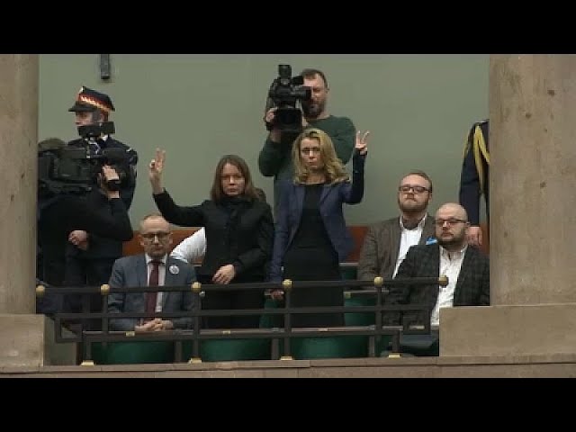 La oposición exige en Polonia la excarcelación de sus dos diputados condenados por abuso de poder