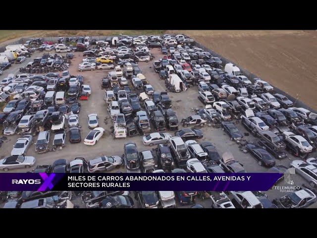 Miles de carros abandonados en calles de Puerto Rico