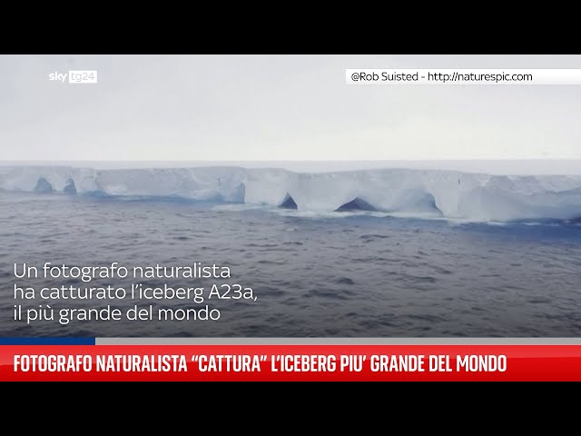 ⁣Fotografo cattura l'iceberg più grande del mondo